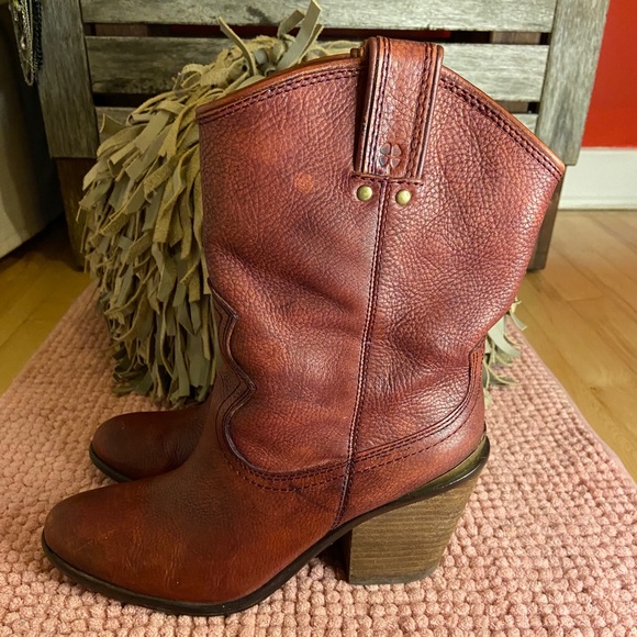 Lucky Brand Shoes - Lucky Brand boho short cowboy boots size 8.5